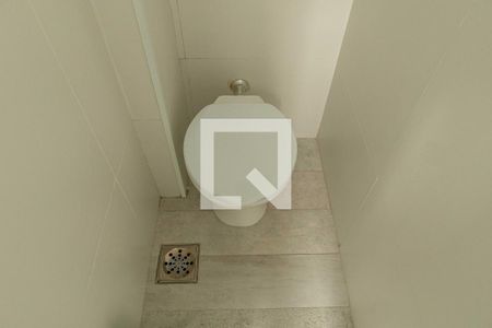 Apartamento à venda com 95m², 2 quartos e 1 vaga Apartamento à venda com 95m², 2 quartos e 1 vagaBanheiro de Serviço