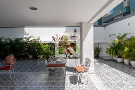 Apartamento à venda com 95m², 2 quartos e 1 vaga Apartamento à venda com 95m², 2 quartos e 1 vagaÁrea comum - Churrasqueira