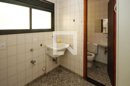 Apartamento à venda com 88m², 3 quartos e 2 vagas Apartamento à venda com 88m², 3 quartos e 2 vagasÁrea de Serviço