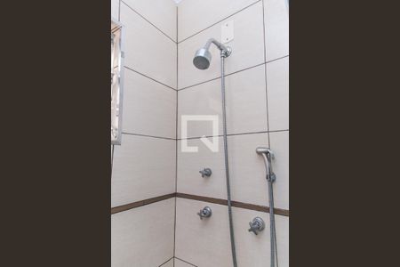 Casa à venda com 130m², 3 quartos e 2 vagasBanheiro