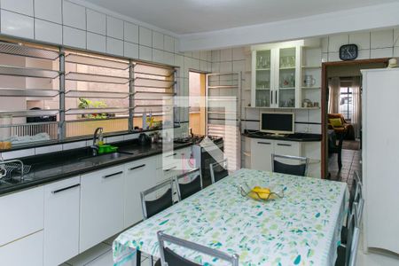 Casa à venda com 130m², 3 quartos e 2 vagasCozinha