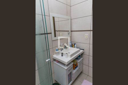 Casa à venda com 130m², 3 quartos e 2 vagasBanheiro