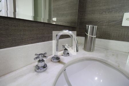 Apartamento à venda com 247m², 3 quartos e 4 vagasBanheiro do Quarto 3 (suíte)