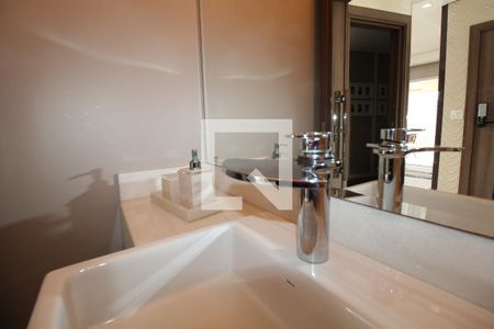 Lavabo de apartamento à venda com 3 quartos, 247m² em Cambuí, Campinas