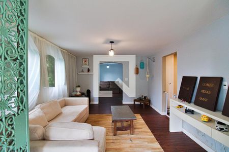 Casa à venda com 220m², 4 quartos e 4 vagasSala Inferior