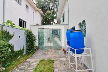 Casa à venda com 220m², 4 quartos e 4 vagasGaragem