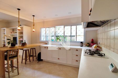 Casa à venda com 220m², 4 quartos e 4 vagasCozinha