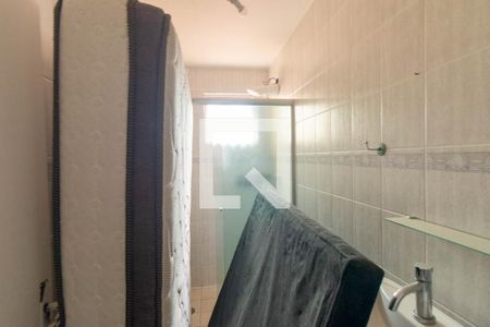 Casa de condomínio para alugar com 120m², 3 quartos e 2 vagasBanheiro da Suite