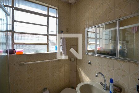 Casa à venda com 193m², 6 quartos e 2 vagas Casa à venda com 193m², 6 quartos e 2 vagasBanheiro