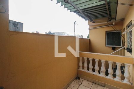 Casa à venda com 340m², 5 quartos e 8 vagas Casa à venda com 340m², 5 quartos e 8 vagasÁrea de Serviço