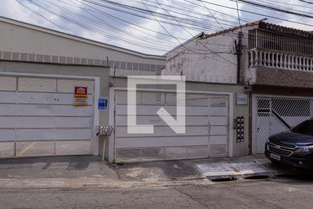 Casa de condomínio à venda com 68m², 2 quartos e 1 vagaFachada