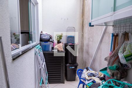 Casa de condomínio à venda com 68m², 2 quartos e 1 vagaLavanderia