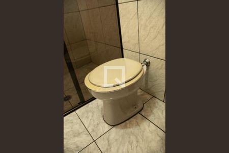 Casa à venda com 230m², 3 quartos e 2 vagasBanheiro 1