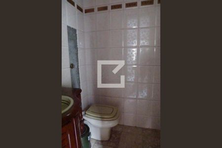 Casa à venda com 370m², 4 quartos e 2 vagasBanheiro