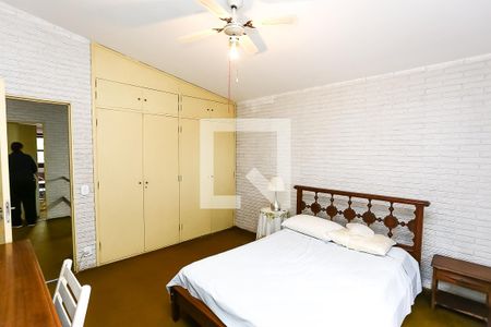 Casa para alugar com 240m², 4 quartos e 4 vagas Casa para alugar com 240m², 4 quartos e 4 vagassuíte