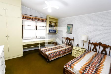 Casa para alugar com 240m², 4 quartos e 4 vagas Casa para alugar com 240m², 4 quartos e 4 vagasQuarto 2