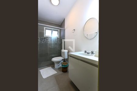 Casa para alugar com 240m², 4 quartos e 4 vagas Casa para alugar com 240m², 4 quartos e 4 vagasBanheiro da Suíte