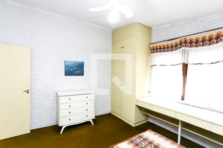 Casa para alugar com 240m², 4 quartos e 4 vagas Casa para alugar com 240m², 4 quartos e 4 vagasQuarto 2