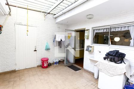 Casa para alugar com 240m², 4 quartos e 4 vagas Casa para alugar com 240m², 4 quartos e 4 vagasÁrea de Serviço