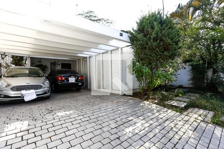 Casa para alugar com 240m², 4 quartos e 4 vagas Casa para alugar com 240m², 4 quartos e 4 vagasGaragem