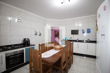 Casa à venda com 180m², 3 quartos e 7 vagasCozinha