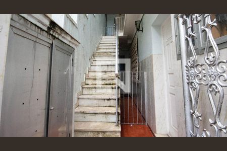 Casa à venda com 180m², 4 quartos e 1 vaga Casa à venda com 180m², 4 quartos e 1 vagaFachada e portaria