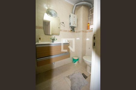 Casa à venda com 180m², 4 quartos e 1 vaga Casa à venda com 180m², 4 quartos e 1 vagaBanheiro