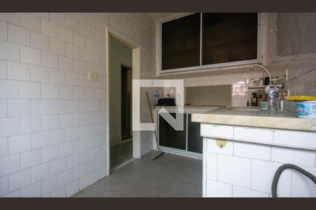 Casa à venda com 180m², 4 quartos e 1 vaga Casa à venda com 180m², 4 quartos e 1 vagaCozinha