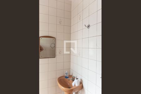 Casa à venda com 219m², 3 quartos e 3 vagasBanheiro de Serviço