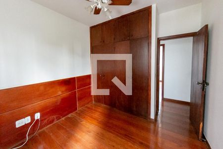 Apartamento à venda com 144m², 4 quartos e 3 vagasQuarto 2