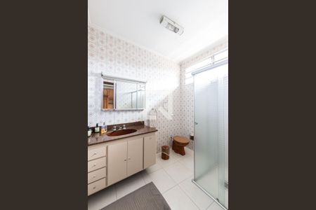 Casa à venda com 220m², 3 quartos e 5 vagas Casa à venda com 220m², 3 quartos e 5 vagasBanheiro Quarto 2