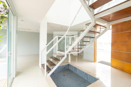 Sala de casa de condomínio para alugar com 4 quartos, 240m² em Campo Grande, Rio de Janeiro
