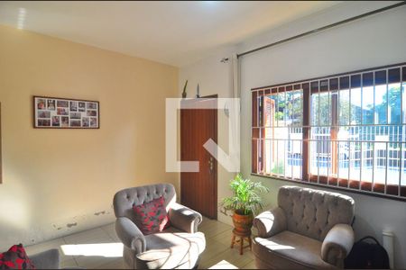 Sala de casa à venda com 4 quartos, 155m² em Harmonia, Canoas