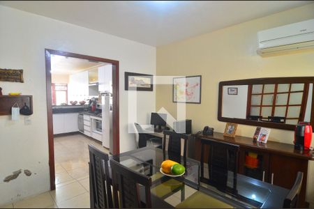 Casa à venda com 155m², 4 quartos e 5 vagasSala de jantar