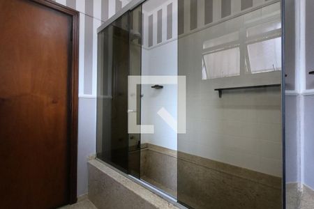 Casa à venda com 800m², 5 quartos e 4 vagas Casa à venda com 800m², 5 quartos e 4 vagasBanheiro da Suíte 3