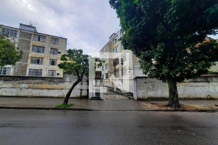 Apartamento à venda com 60m², 2 quartos e 1 vaga Apartamento à venda com 60m², 2 quartos e 1 vagaFachada
