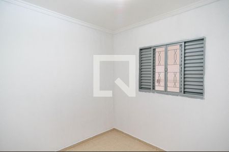 Quarto 2 de casa para alugar com 2 quartos, 90m² em Vila Iório, São Paulo