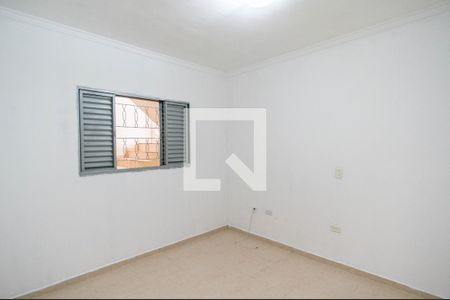 Quarto 1 de casa para alugar com 2 quartos, 90m² em Vila Iório, São Paulo