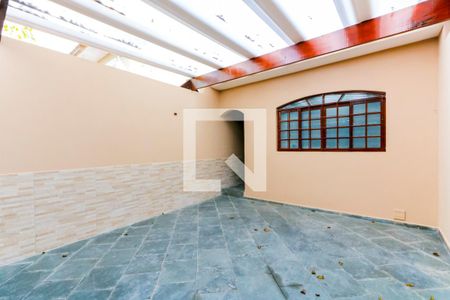 Casa à venda com 254m², 3 quartos e 2 vagas Casa à venda com 254m², 3 quartos e 2 vagasGaragem