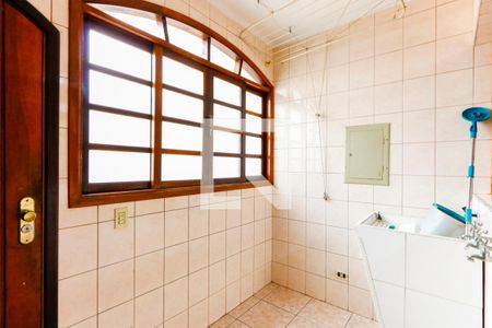 Casa à venda com 254m², 3 quartos e 2 vagas Casa à venda com 254m², 3 quartos e 2 vagasÁrea de serviço