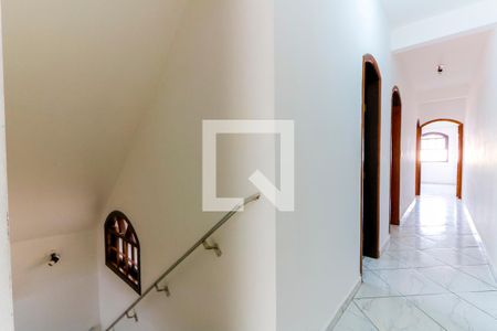 Casa à venda com 254m², 3 quartos e 2 vagas Casa à venda com 254m², 3 quartos e 2 vagasCorredor