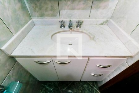 Casa à venda com 254m², 3 quartos e 2 vagas Casa à venda com 254m², 3 quartos e 2 vagasBanheiro social 1