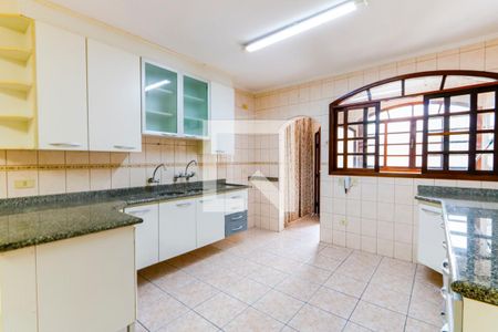 Casa à venda com 254m², 3 quartos e 2 vagas Casa à venda com 254m², 3 quartos e 2 vagasCopa/Cozinha
