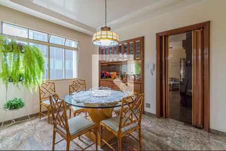 Apartamento à venda com 266m², 3 quartos e 1 vaga Apartamento à venda com 266m², 3 quartos e 1 vagaCopa