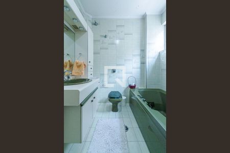 Apartamento à venda com 266m², 3 quartos e 1 vaga Apartamento à venda com 266m², 3 quartos e 1 vagaBanheiro Social