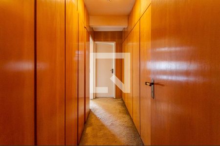 Apartamento à venda com 266m², 3 quartos e 1 vaga Apartamento à venda com 266m², 3 quartos e 1 vagaCloset da suíte