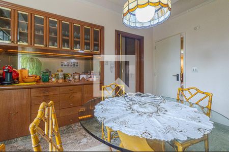 Apartamento à venda com 266m², 3 quartos e 1 vaga Apartamento à venda com 266m², 3 quartos e 1 vagaCopa