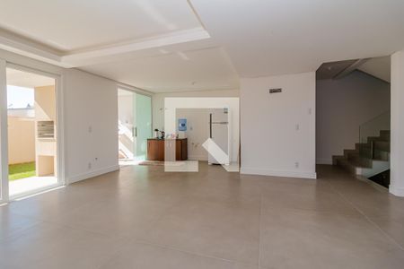 Casa à venda com 270m², 3 quartos e 4 vagas Casa à venda com 270m², 3 quartos e 4 vagasCozinha
