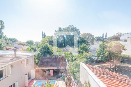 Casa à venda com 270m², 3 quartos e 4 vagas Casa à venda com 270m², 3 quartos e 4 vagasVista