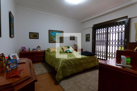 Casa à venda com 750m², 5 quartos e 10 vagas Casa à venda com 750m², 5 quartos e 10 vagasQuarto 3 - Suíte